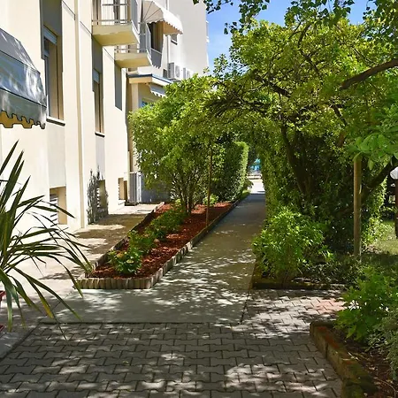 מלון Janeiro Frontemare לידו די ג'סולו