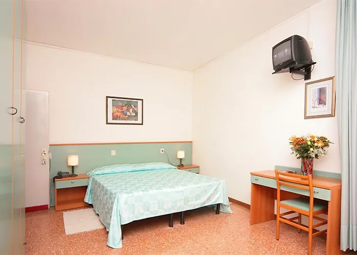فندق Janeiro Frontemare 3*