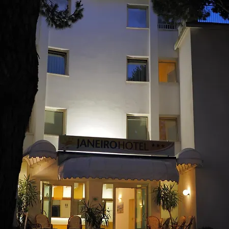 Hotel Janeiro Frontemare 3*