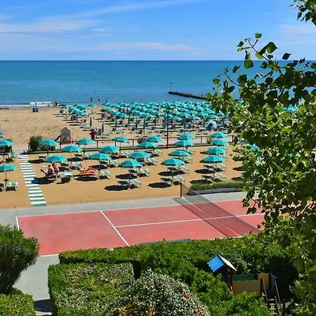 Hotel Janeiro Frontemare 3*