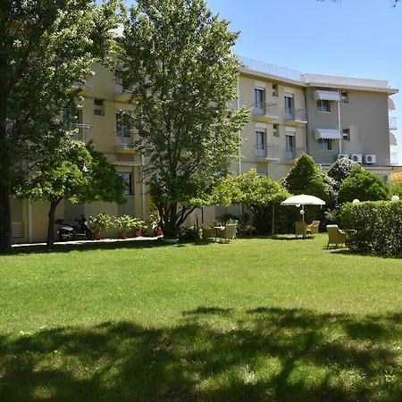 Hotel Janeiro Frontemare