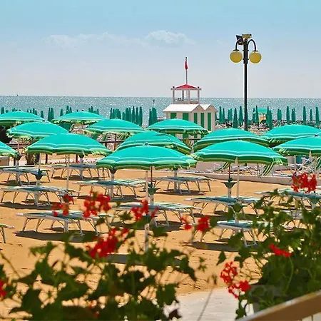 Hotel Janeiro Frontemare 3*
