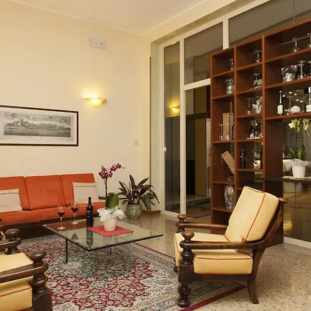 ホテル Janeiro Frontemare