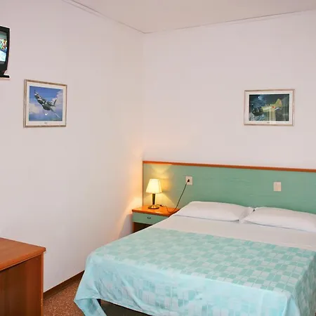 Janeiro Frontemare ホテル 3*