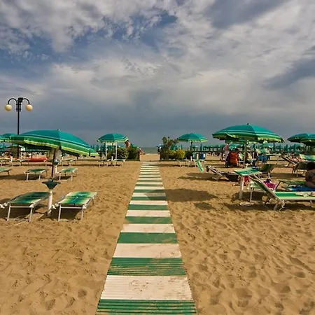 ホテル Janeiro Frontemare 3*