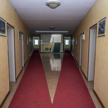 Janeiro Frontemare 3* リド・ディ・イエゾロ